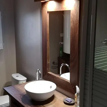 De Pierre Et De Bois Apartment