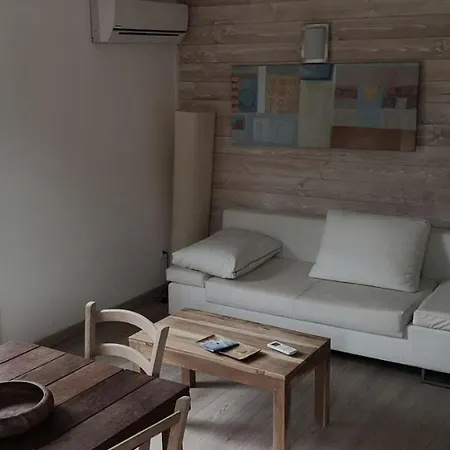 De Pierre Et De Bois Apartment *